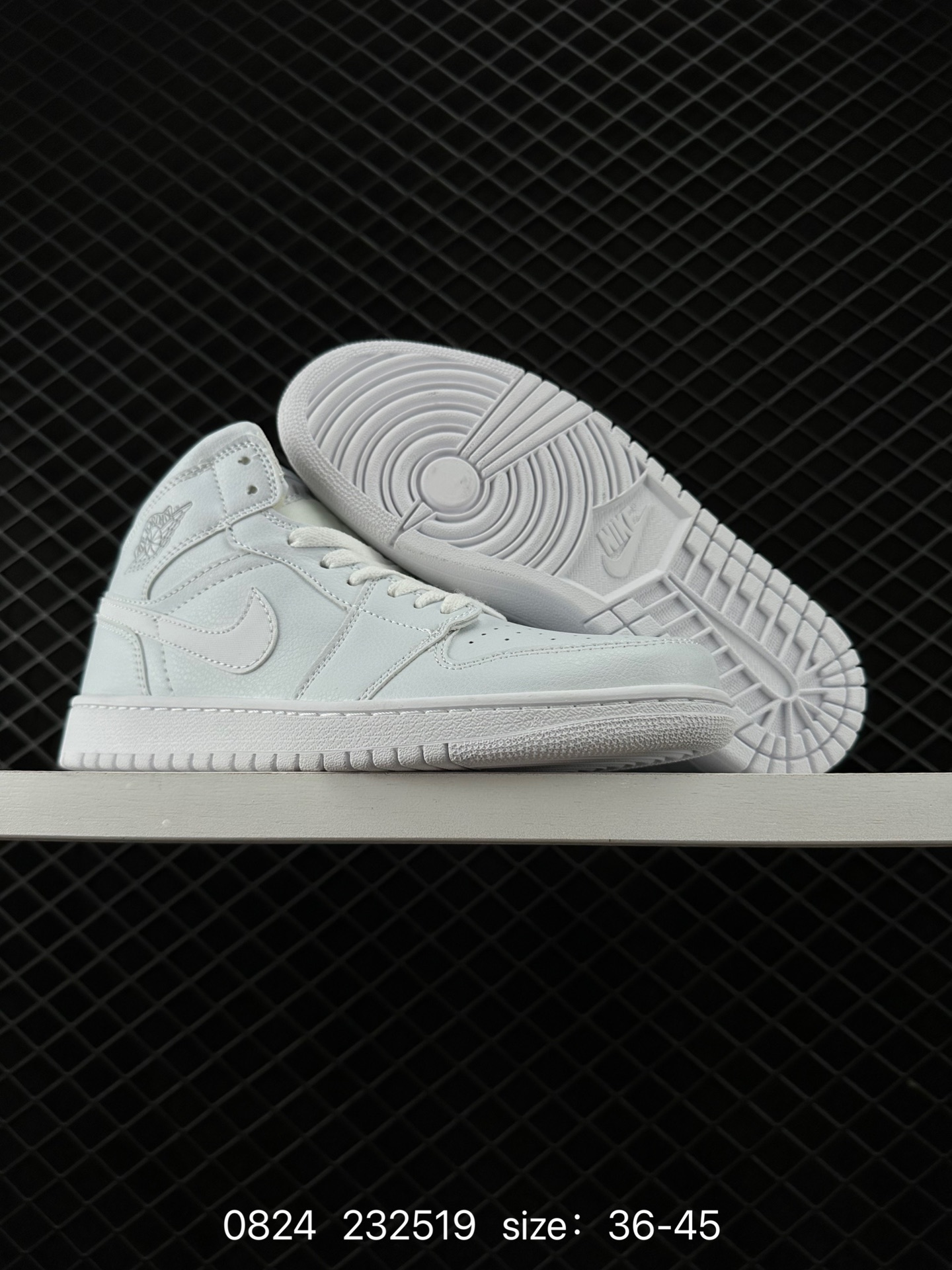 NIKE Air Jordan 1 Retro Mid”Reverse Black Toe“